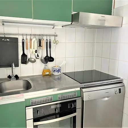 Proche Avec Loggia, Terrasse Et Parking - Fr-1-790-12 * La Grande-Motte